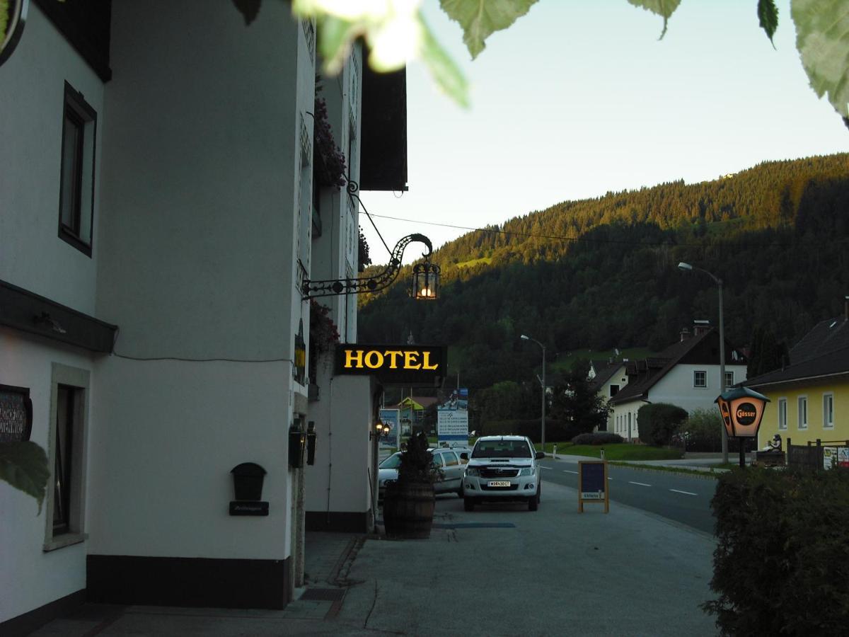 ספיטל אם פיהרן Hotel Garni Botenwirt מראה חיצוני תמונה