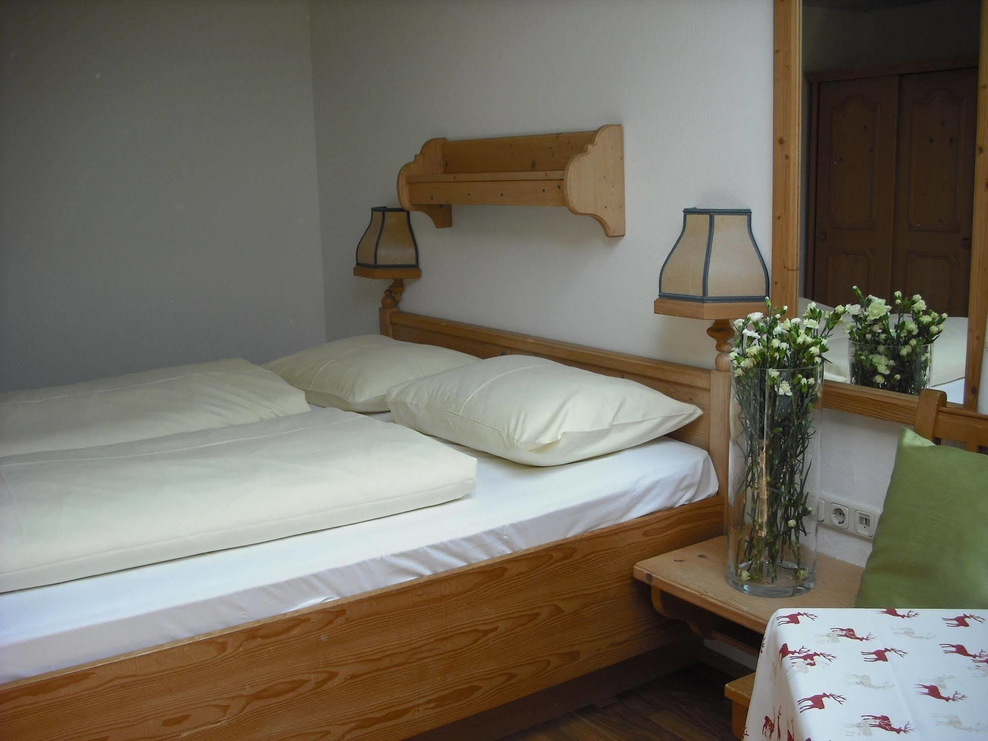 ספיטל אם פיהרן Hotel Garni Botenwirt מראה חיצוני תמונה